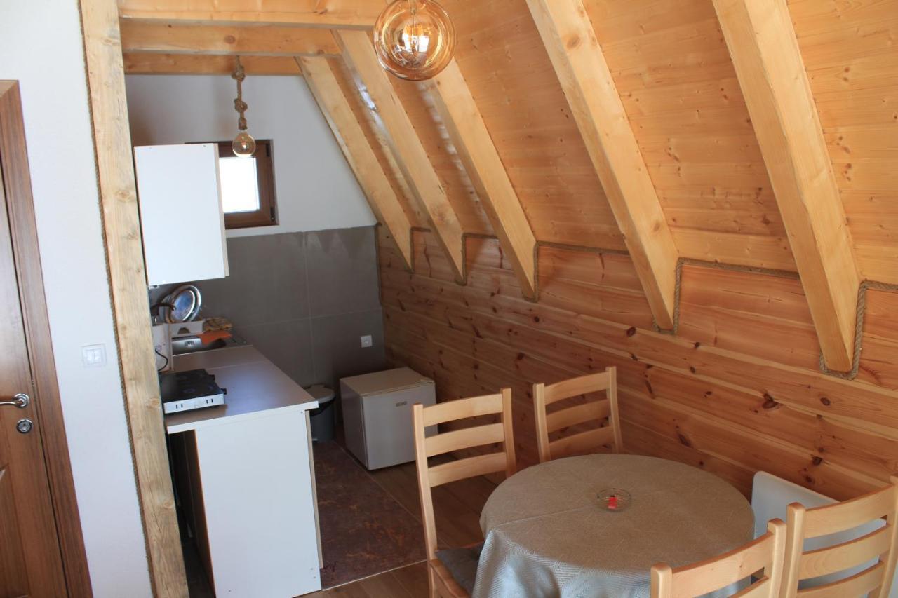 Three Houses Žabljak Esterno foto